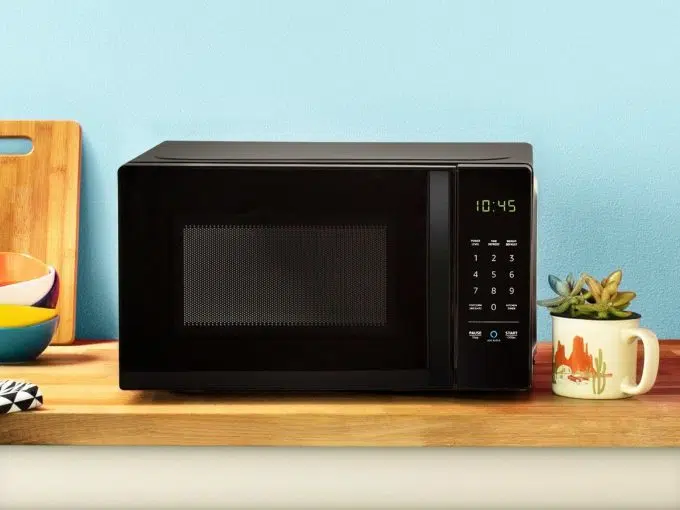 Amazon Announces An Alexa-Enabled Microwave