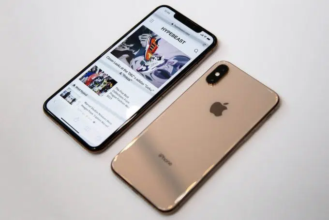 Does The iPhone XS & XS Max Have Poor Reception?