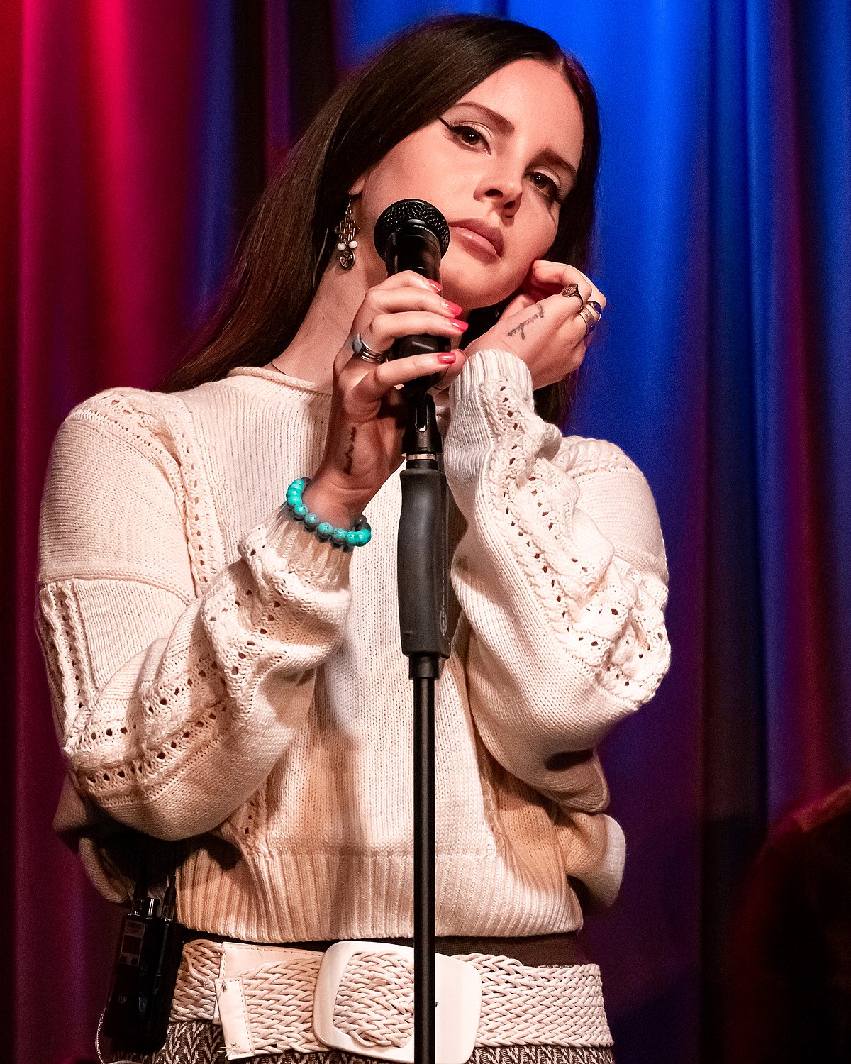 1200px-Lana_Del_Rey_@_Grammy_Museum_10_13_2019_(49311023203)