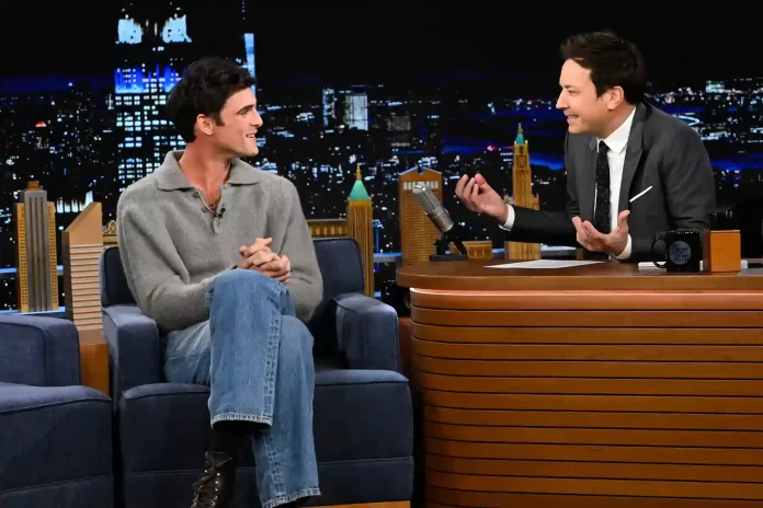 Jacob Elordi's Bathwater Candle Gets a Hilarious Smell Test on The Tonight Show