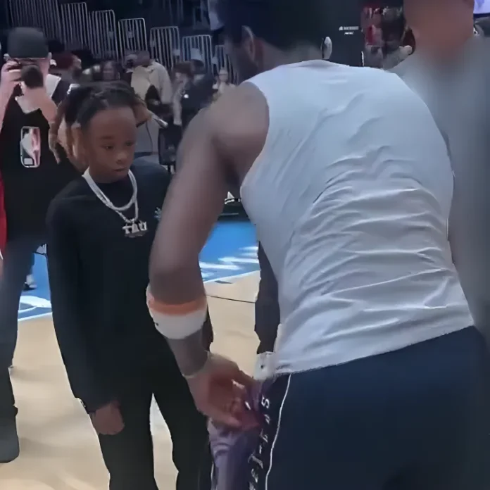 Kyrie Irving gives sneakers to 2 Chainz son